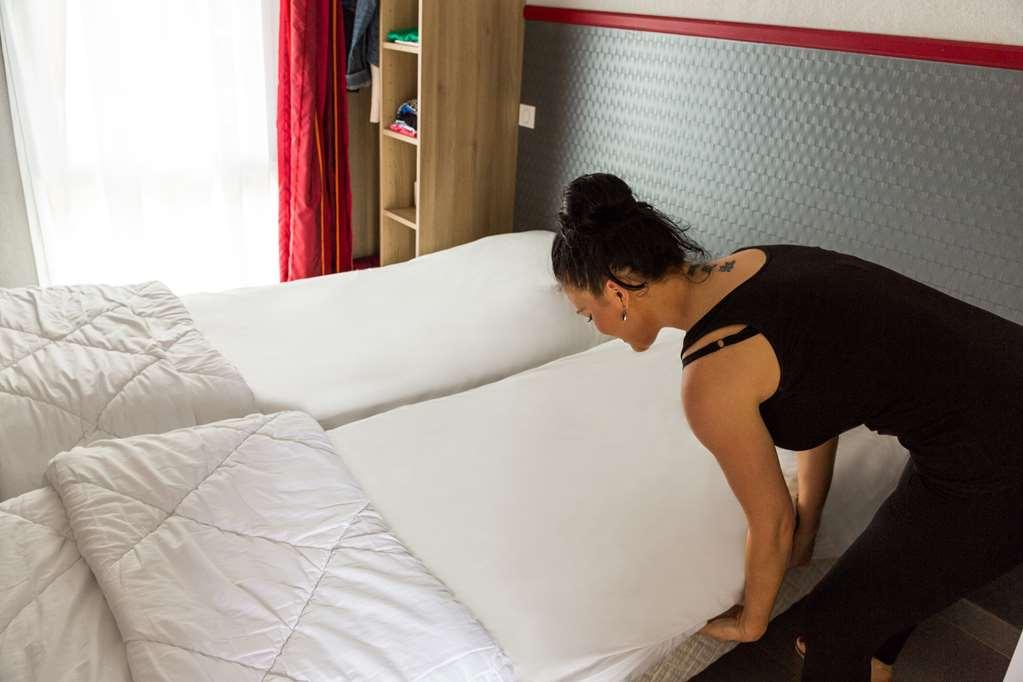 The Originals City, Hotel Albizia, Sarlat-La-Caneda Room photo